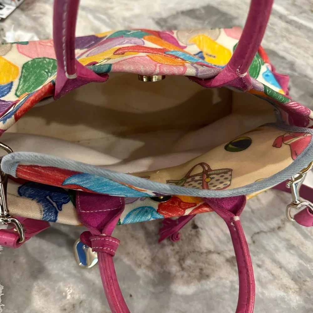 Rare beautiful duck Dooney crossbody pink leather strap